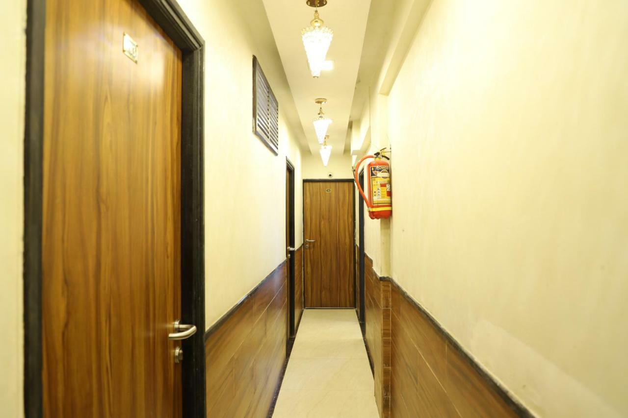 Hotel Plaza Executive - Near Bkc Mumbai Bagian luar foto