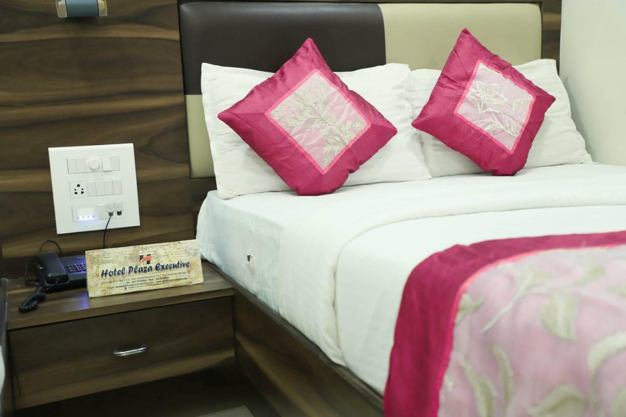 Hotel Plaza Executive - Near Bkc Mumbai Bagian luar foto