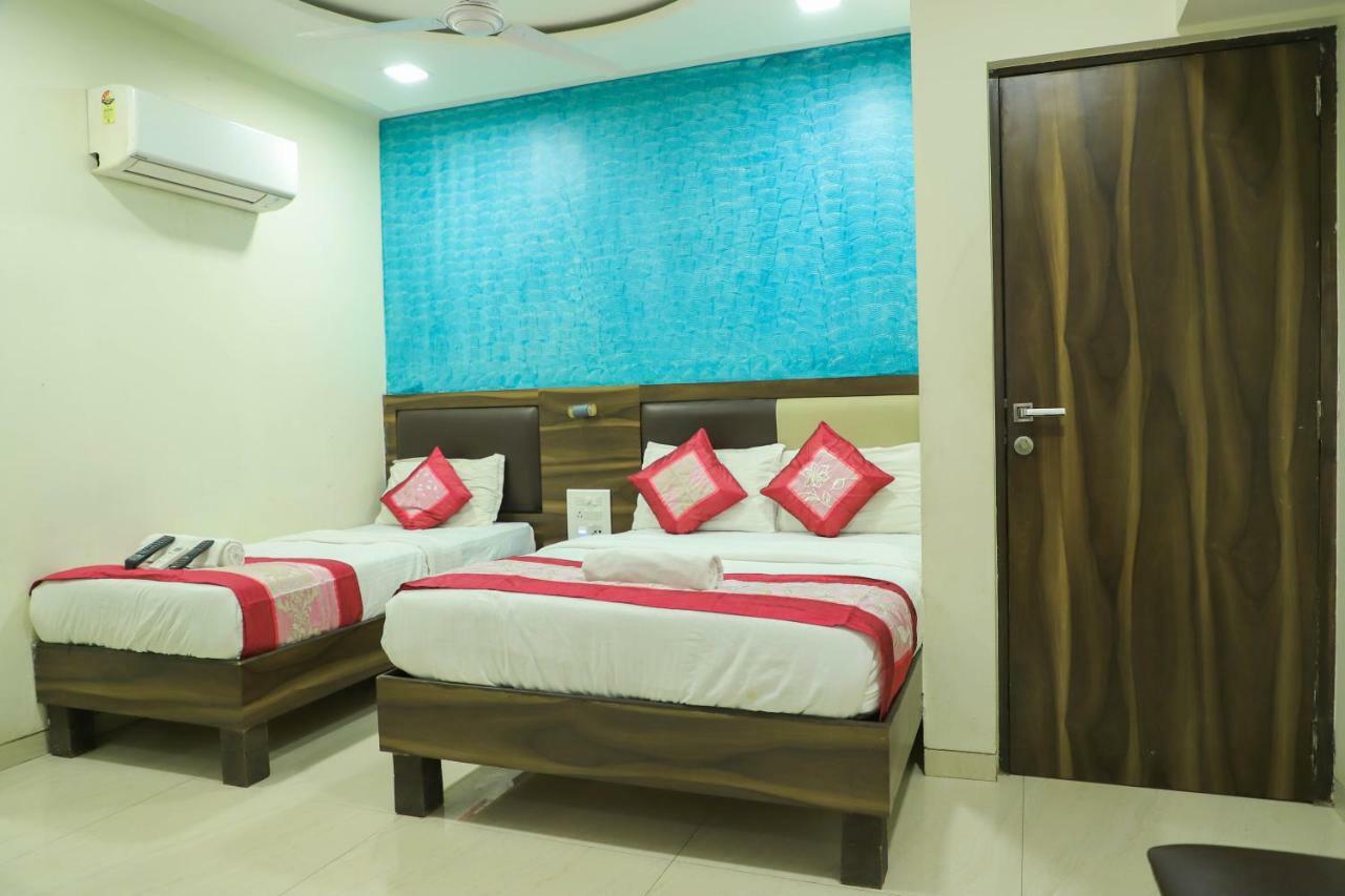 Hotel Plaza Executive - Near Bkc Mumbai Bagian luar foto