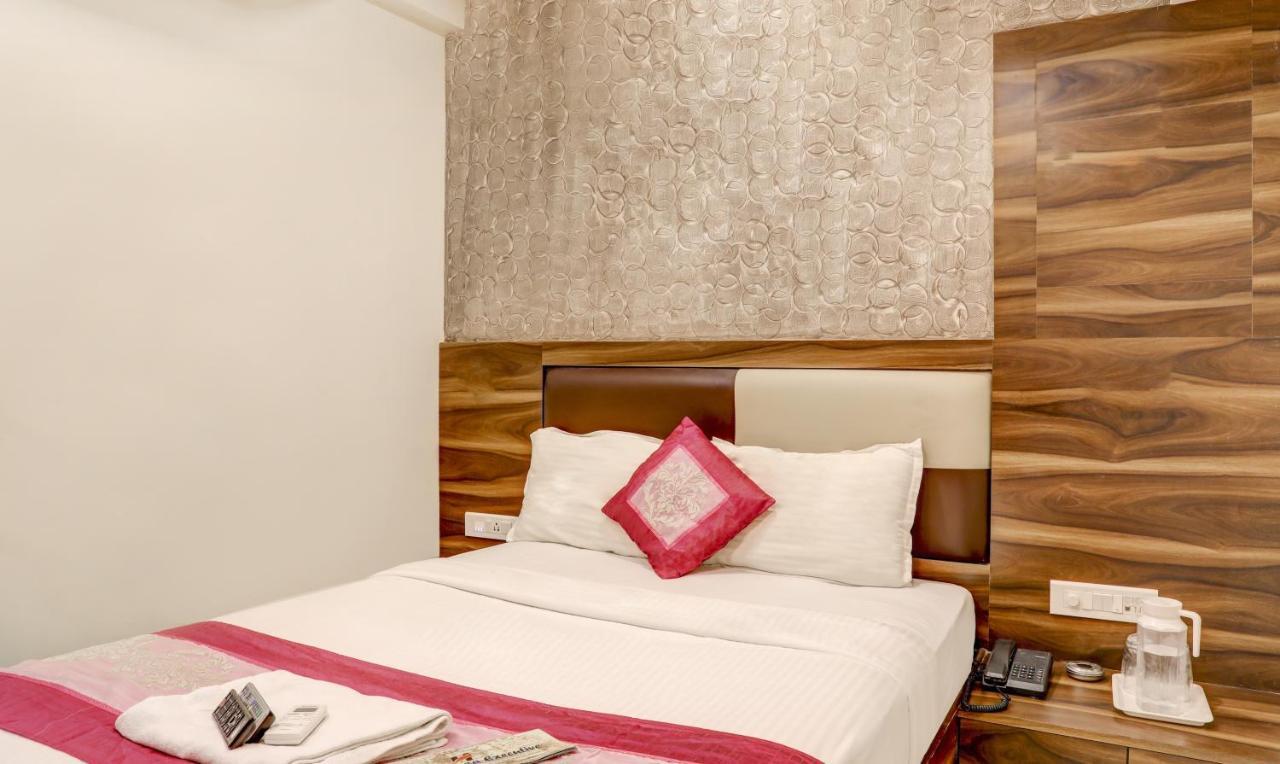 Hotel Plaza Executive - Near Bkc Mumbai Bagian luar foto
